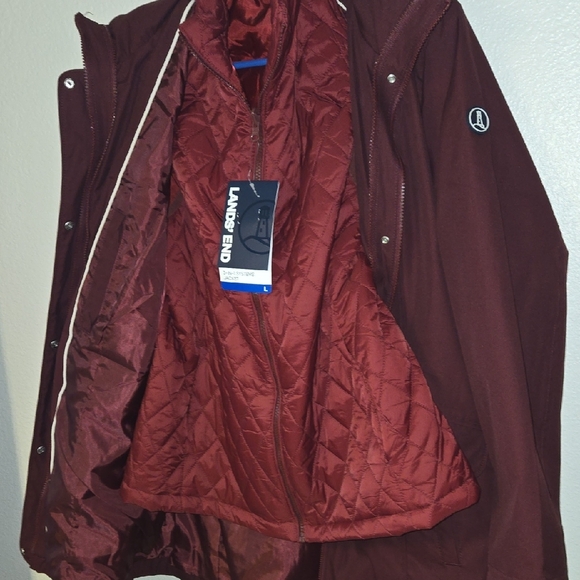 Lands' End Women's Burgundy Puffer Coat - Picture 5 of 15